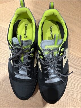 Saucony Men’s Black & Lime Green Athletic Sneakers
